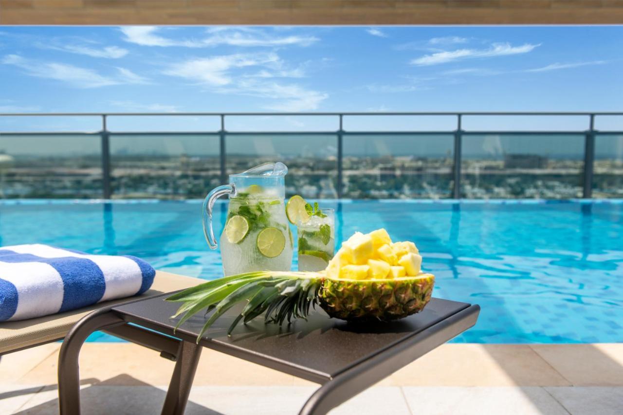 Swissotel Living Jeddah Exterior photo The pool at the hotel