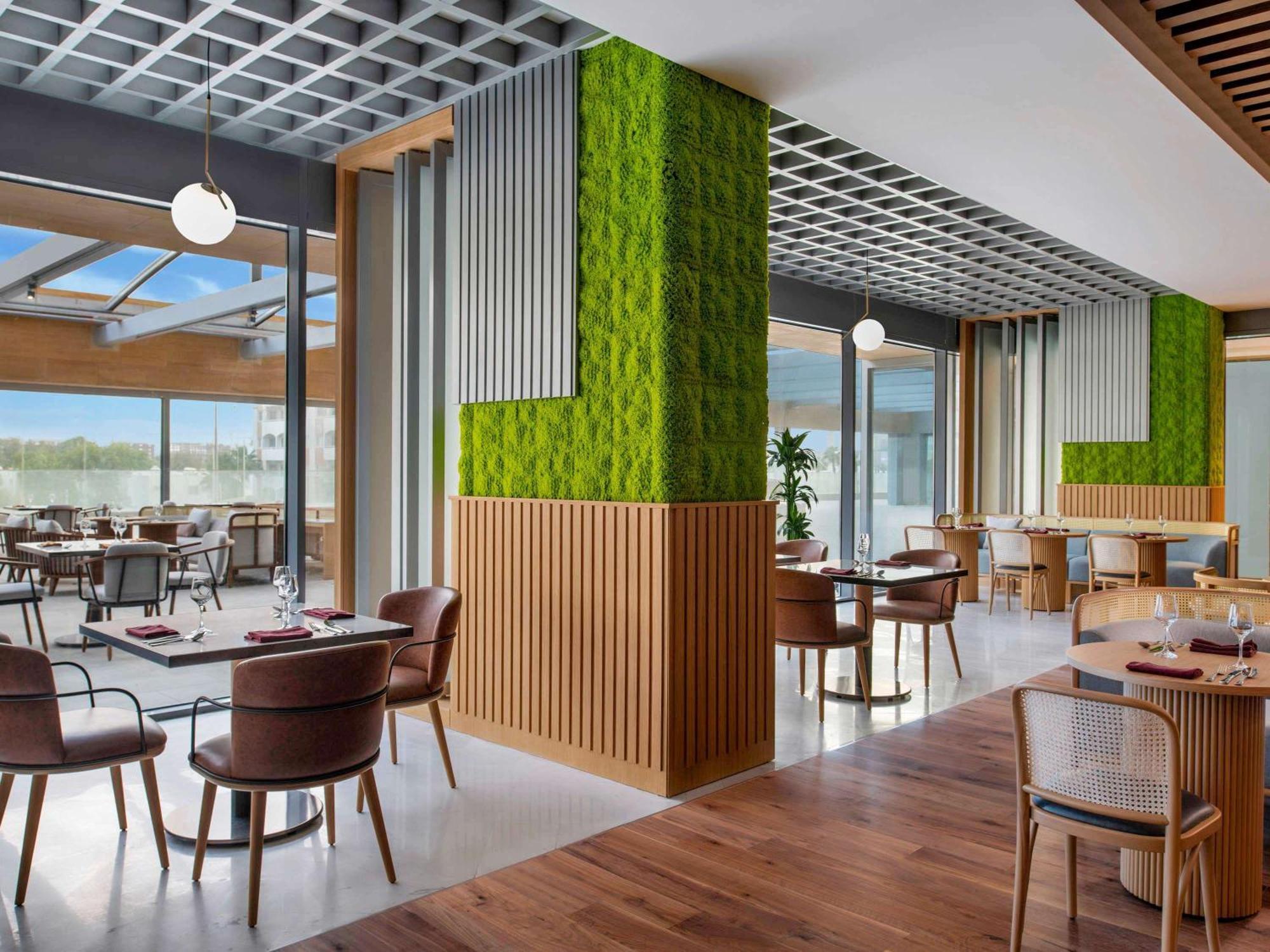 Swissotel Living Jeddah Exterior photo The restaurant